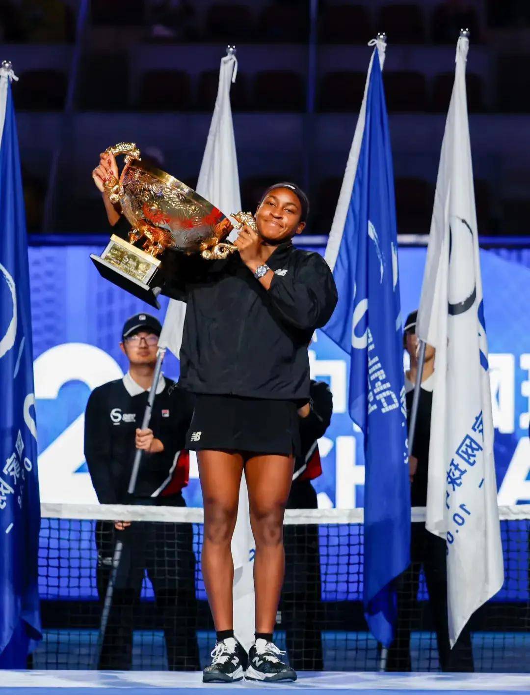 队长用低声 队长用低声