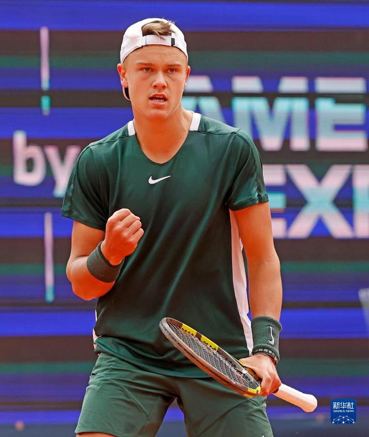 被放大到了 被放大到了